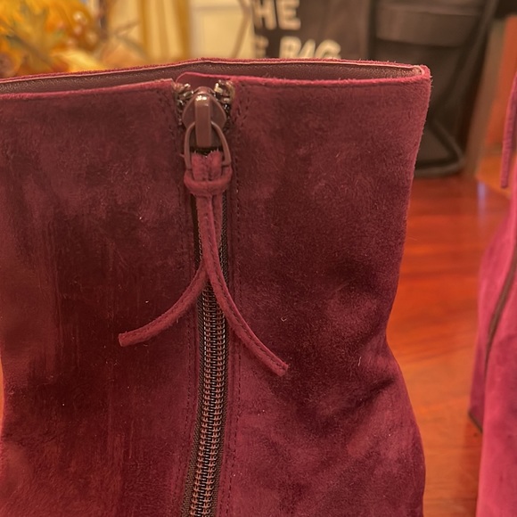 Lined Paola Wine Sued Heeled Boot!  Brand New! - Picture 5 of 9